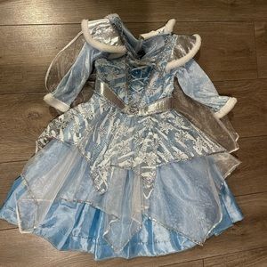 Pre-owned kid’s Ice Princess costume
